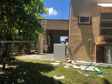 Amazing opportunity to re build or remodel, brand new roof and - photo 7