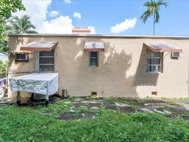 Amazing opportunity to re build or remodel, brand new roof and - photo 10