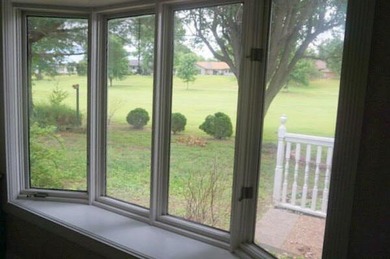 THIS IS A GREAT ''ALL ONE LEVEL'' RANCH.... LOCATED ON A - photo 15