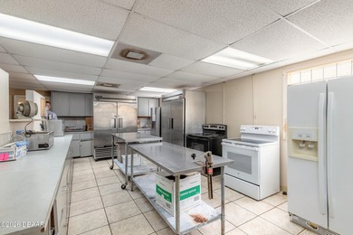 Situated just one block from Granada Blvd. and two blocks from - photo 18