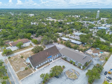 Situated just one block from Granada Blvd. and two blocks from - photo 21