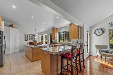 Live directly on 7th fairway in Widgi Creek Golf Club. Walls of - photo 23