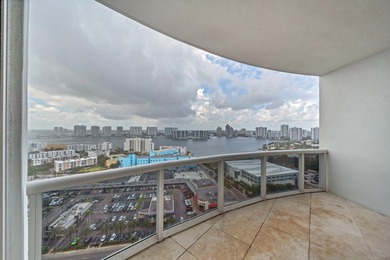 A light-filled residence perched high above one of South - photo 33