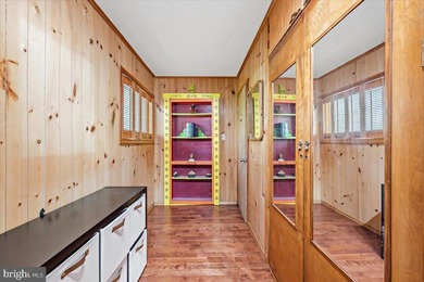 Two stone cottages. Two independent residences. One rare Pocono - photo 44