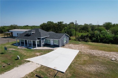 Discover an exceptional commercial opportunity in the heart of - photo 6