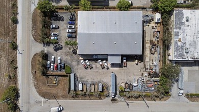 Prime Industrial property spanning 16,025 square feet on 1.47 - photo 4