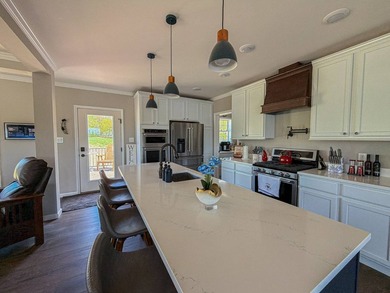 A private mountain escape with 2 homes! Set on 12 breathtaking - photo 11