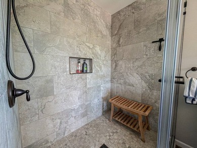 A private mountain escape with 2 homes! Set on 12 breathtaking - photo 22