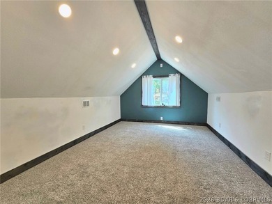 Beautifully positioned near the water's edge, this fully - photo 34