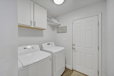 Welcome to this beautifully upgraded coastal retreat in the - photo 39