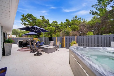Welcome to this beautifully upgraded coastal retreat in the - photo 41