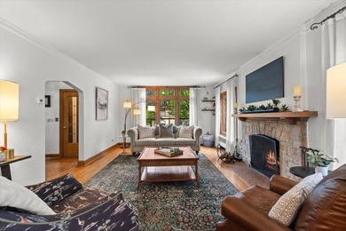 Welcome home to this beautifully updated Tudor in the heart of - photo 2