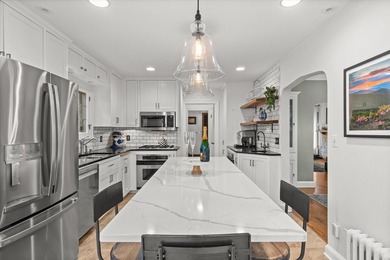 Welcome home to this beautifully updated Tudor in the heart of - photo 4