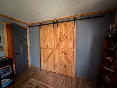 A private mountain escape with 2 homes! Set on 12 breathtaking - photo 45