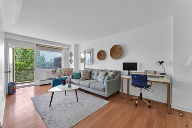 Hudson River Home Sale Pending in Bronx New York