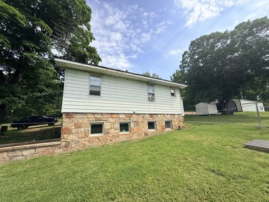 This is a really nice Benton county farm really close to Lake of - photo 12