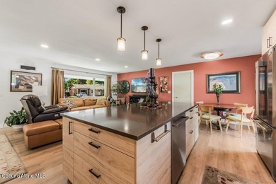 Beautifully updated & move-in ready, this spacious 4-bedroom - photo 13