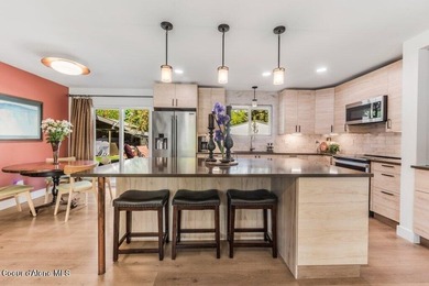 Beautifully updated & move-in ready, this spacious 4-bedroom - photo 15