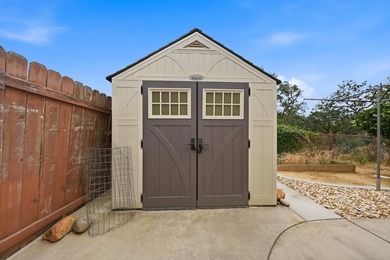 BRAND NEW ROOF!! Don't miss out on this Beautiful Home at the - photo 34