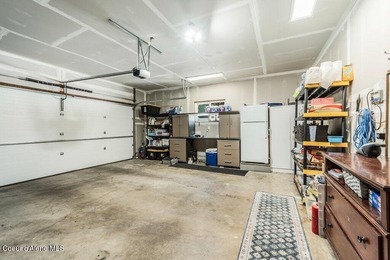 Beautifully updated & move-in ready, this spacious 4-bedroom - photo 36