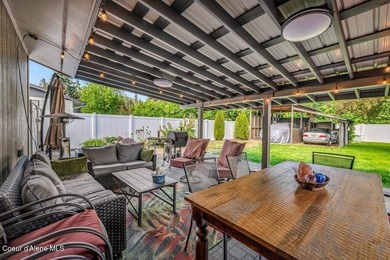 Beautifully updated & move-in ready, this spacious 4-bedroom - photo 42