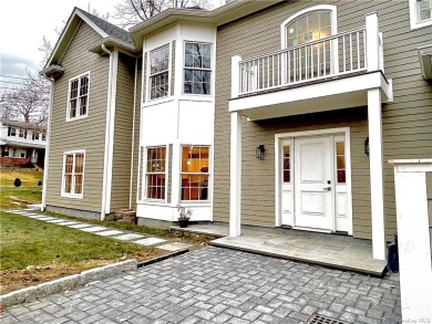 Sheldrake Lake Home For Sale in New Rochelle New York