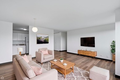 Welcome home to an abundance of natural light in this renovated - photo 8