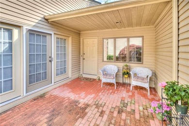 The lovely Pine Glen condo development is conveniently located - photo 11
