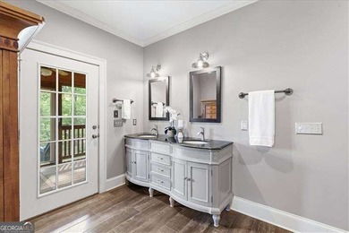 Welcome to this beautifully remodeled and extraordinarily unique - photo 18