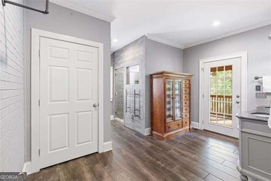 Welcome to this beautifully remodeled and extraordinarily unique - photo 19