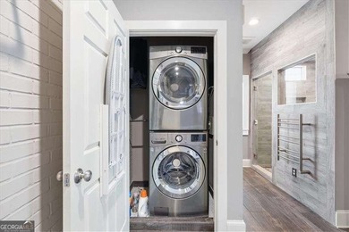 Welcome to this beautifully remodeled and extraordinarily unique - photo 20