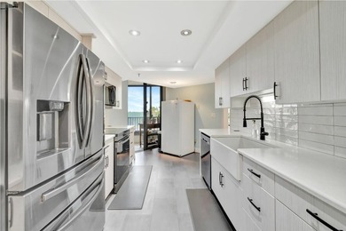 OCEAN VIEWS! Panoramic ocean views from this stunning 3 bedroom - photo 8