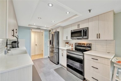 OCEAN VIEWS! Panoramic ocean views from this stunning 3 bedroom - photo 10