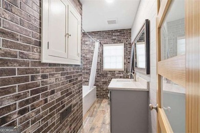 Welcome to this beautifully remodeled and extraordinarily unique - photo 31