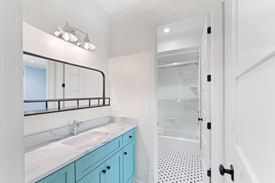Welcome to your private sanctuary! This stunning estate resting - photo 31