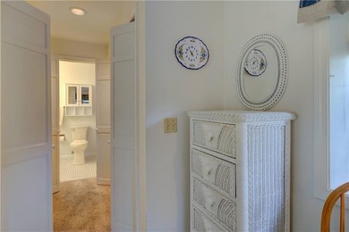 The lovely Pine Glen condo development is conveniently located - photo 31