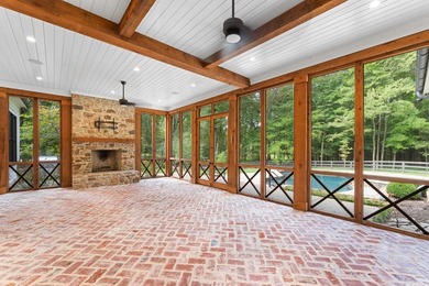 Welcome to your private sanctuary! This stunning estate resting - photo 33