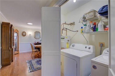 The lovely Pine Glen condo development is conveniently located - photo 40