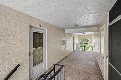 Move-in-Ready 2br/2ba Condo in a desirable 55+ community. Unit - photo 5