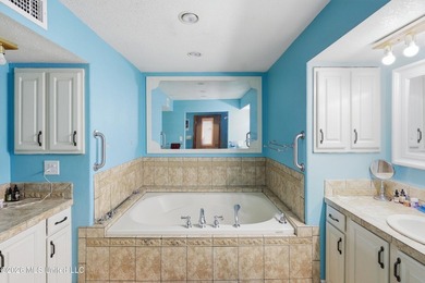 Welcome home to this spacious 4-bedroom, 2.5-bath ranch-style - photo 15