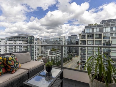 Perched on the coveted NW comer of the sub-penthouse level, this - photo 21