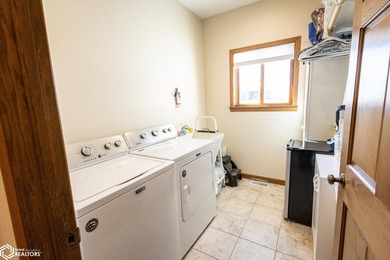 SPACIOUS RANCH HOME - COMFORT, STYLE & ROOM TO GROW. Welcome - photo 23