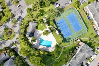Bright and spacious 2 story 3bed/2.5 bath townhome in Amaretto! - photo 33