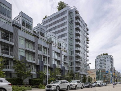 Perched on the coveted NW comer of the sub-penthouse level, this - photo 38