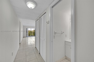 NEW PRICE! This solid unit at Victory Gardens is perfect for - photo 3