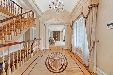 Discover this extraordinary custom-built colonial estate with - photo 4