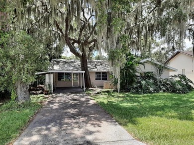 Pithlachascotee River - Pasco County Home For Sale in New Port Richey Florida