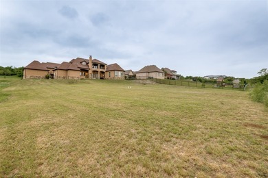 Nestled within the prestigious gated community of Lake Ridge - photo 25