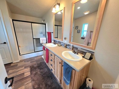 Ultimate Waterfront Living on Henry's Lake - Goose Bay Cabin - photo 26