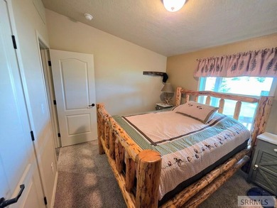Ultimate Waterfront Living on Henry's Lake - Goose Bay Cabin - photo 32